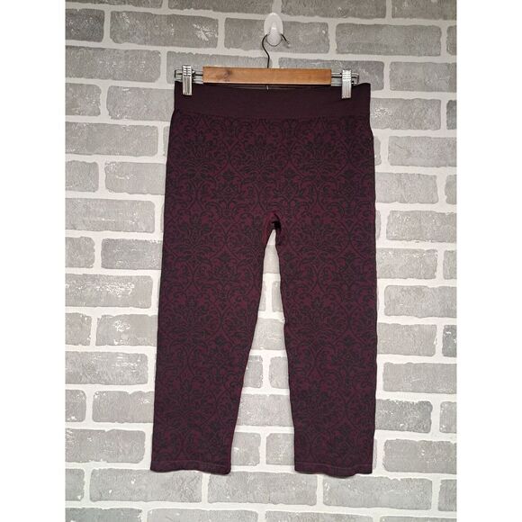 Fabletics Burgandy‎ Damask Sebastian Seamless Tight Leggins Size S/M NWT - Picture 1 of 9
